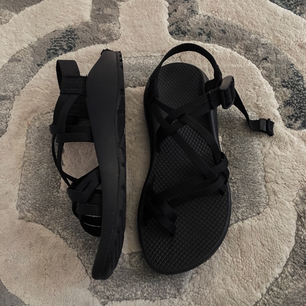 CHACOS DOUBLE STRAP BLACK